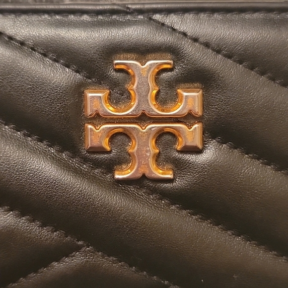 Tory Burch KIRA Chevron Quilted Lamb Leather Bi-Fold Wallet 🩷 - Picture 6 of 12